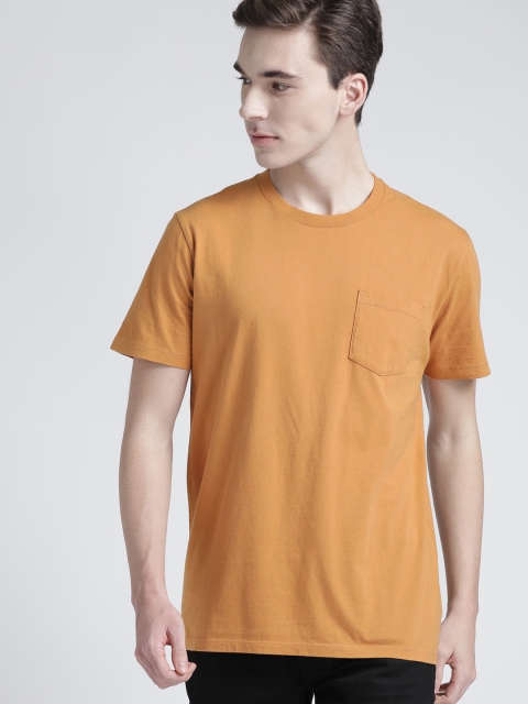 

GAP Men's Vintage Wash Pocket T-Shirt, Mustard