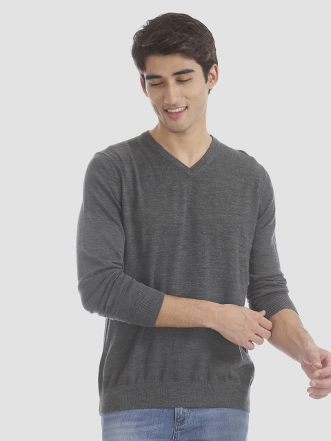 

GAP Mens Grey Solid V-Neck Sweater in Merino Wool