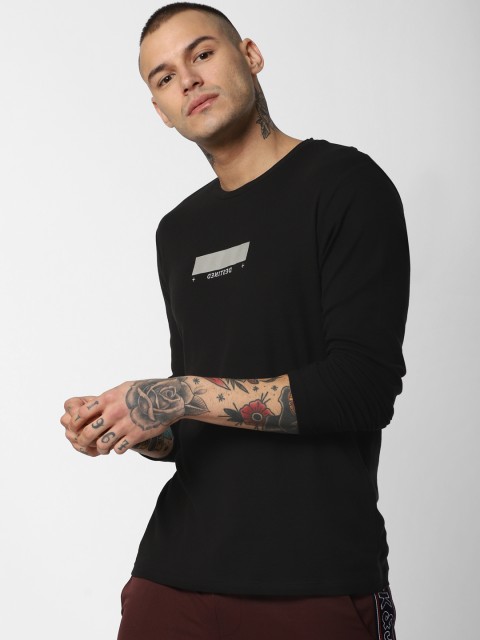 

Jack & Jones Men Black Solid Slim Fit Round Neck T-shirt