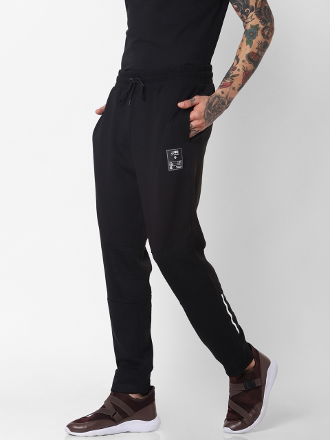 

Jack & Jones Men Black Solid Joggers