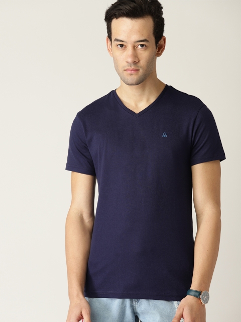 

United Colors of Benetton Men Navy Blue Solid V-Neck T-shirt