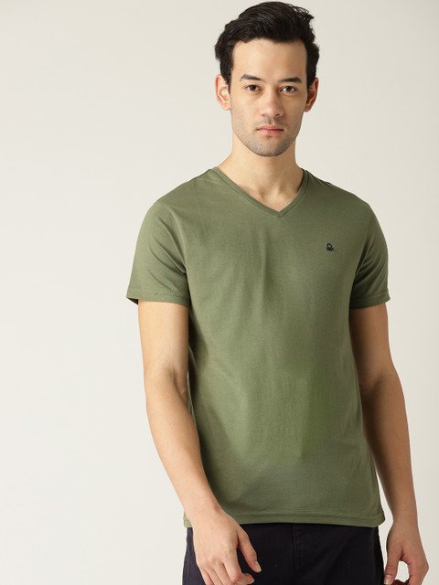 

United Colors of Benetton Men Olive Green Solid V-Neck T-shirt