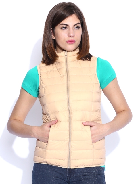 

U.S. Polo Assn. Women Beige Sleevless Jacket