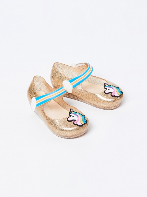 

Fame Forever by Lifestyle Girls Gold-Toned Printed Rubber Ballerinas
