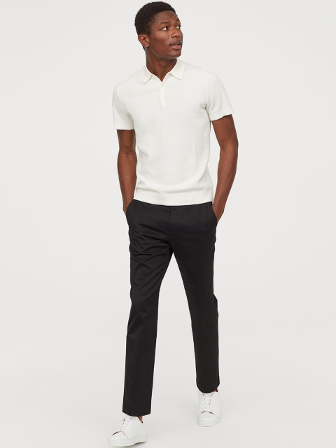 

H&M Men Black Solid Cotton Chinos Slim Fit