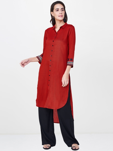 

Global Desi Women Red & Black Printed Straight Kurta