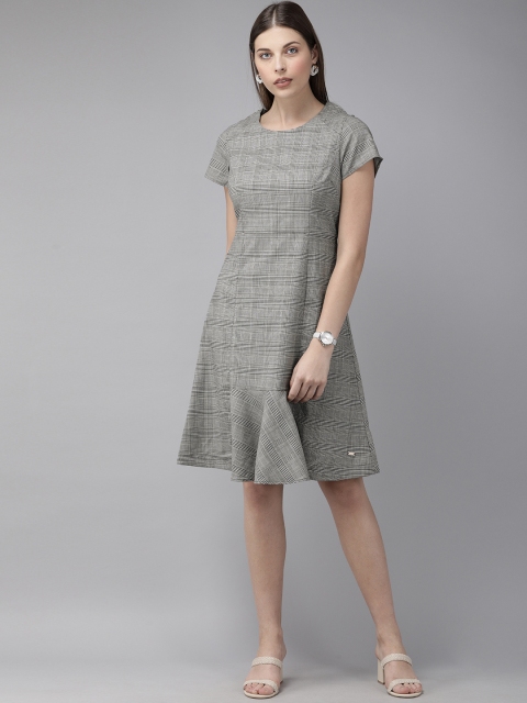 

Park Avenue Women Grey Checked Fit and Flare Dress