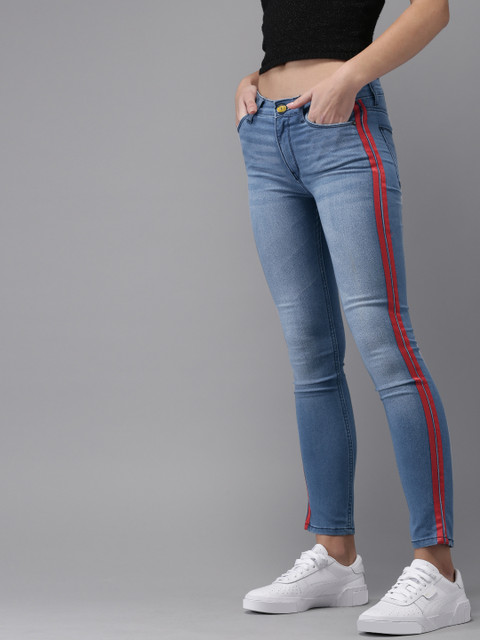 

Campus Sutra Women Blue Slim Fit Mid-Rise Clean Look Stretchable Cropped Jeans