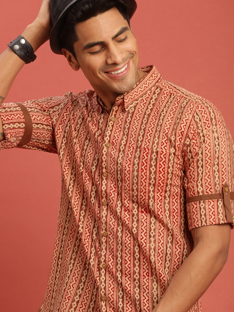 

Taavi Men Beige & Red Bagru Printed Sustainable Shirt with Roll-Up Sleeves
