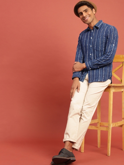 

Taavi Men Navy Blue & White Indigo Hand Block Printed Casual Sustainable Shirt with Roll-Up Sleeves