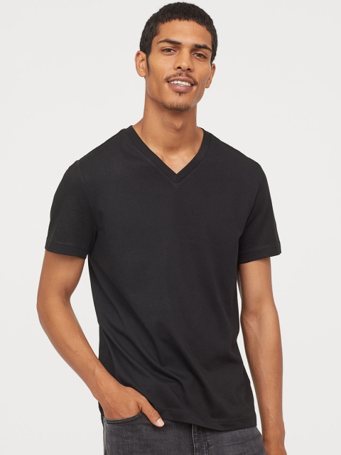 

H&M Men Black Solid V-neck T-shirt Regular Fit
