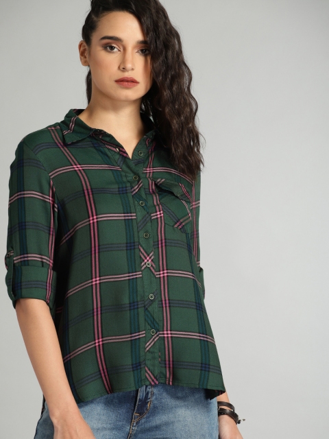 

Roadster Women Green & Pink Regular Fit Checked Casual Shirt