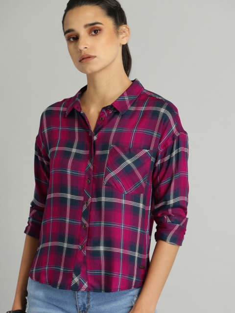 

Roadster Women Pink & White Regular Fit Checked Casual Shirt