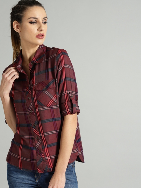 

The Roadster Lifestyle Co Women Burgundy & Pink Regular Fit Checked Casual Shirt