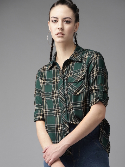 

The Roadster Lifestyle Co Women Green & Black Regular Fit Checked Casual Shirt