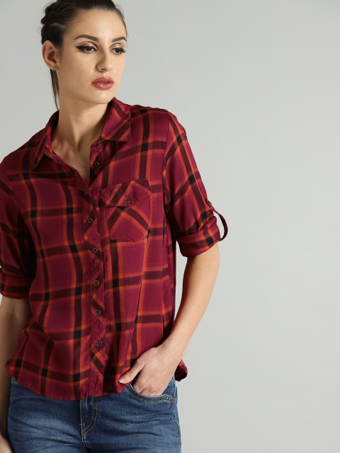 

Roadster Women Maroon & Orange Regular Fit Checked Casual Shirt