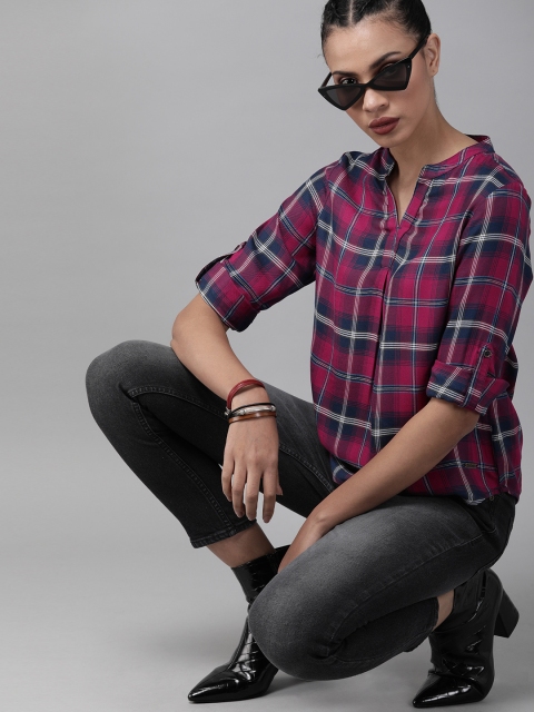 

The Roadster Lifestyle Co Women Magenta Pink & Navy Blue Checked Top