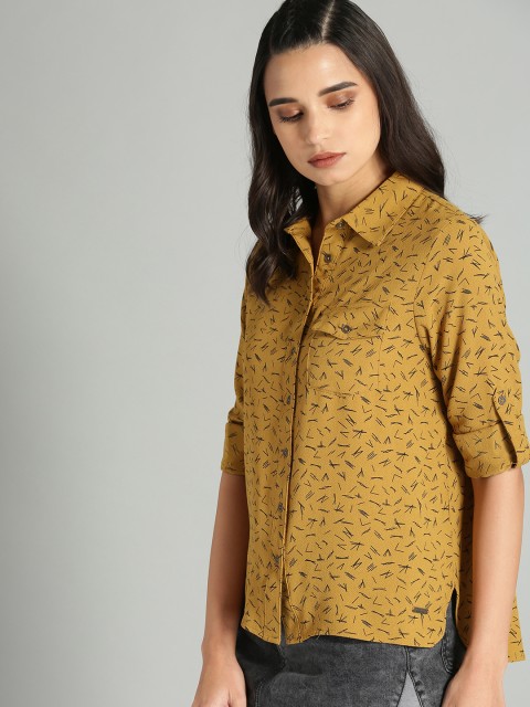 

Roadster Women Mustard Yellow & Black Regular Fit Printed Casual Shirt