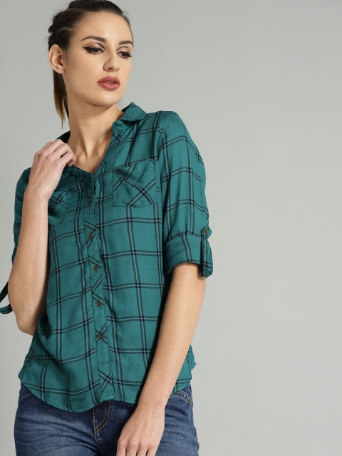 

The Roadster Lifestyle Co Women Green & Black Regular Fit Checked Casual Shirt