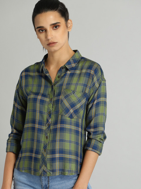 

Roadster Women Green & Navy Blue Regular Fit Checked Casual Shirt