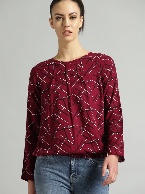 

The Roadster Lifestyle Co Women Maroon & White Printed Blouson Top