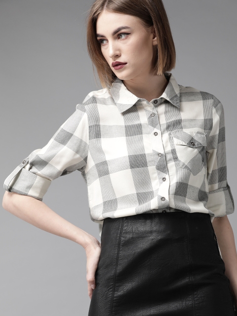 

The Roadster Lifestyle Co Women Off-White & Black Regular Fit Checked Casual Shirt