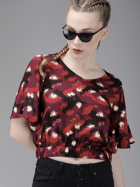 

The Roadster Lifestyle Co Women Black & Maroon Printed Cropped Blouson Top