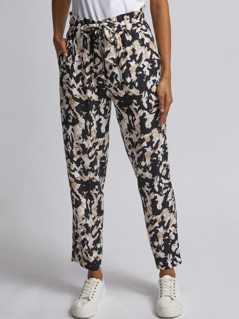 

DOROTHY PERKINS Women Off-White & BLlack Regular Fit Print Petite Regular Trousers