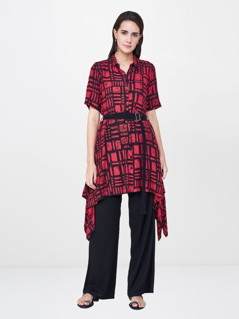 

Global Desi Women Red & Black Printed Tunic