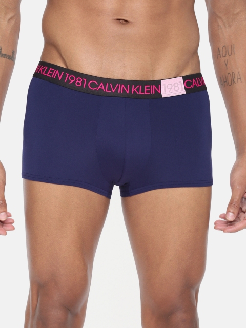 

Calvin Klein Underwear Men Purple Solid Trunks NB20955VZ