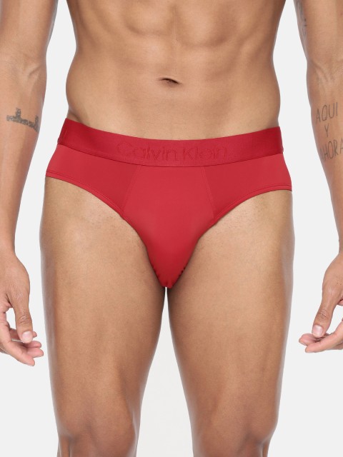 

Calvin Klein Underwear Men Red Solid Briefs NB19281XY