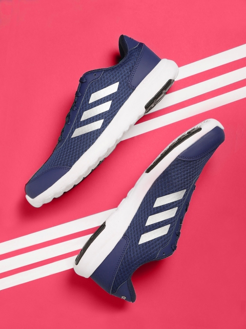 

ADIDAS Men Navy Quick Spike Running Shoes, Navy blue