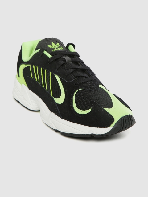

ADIDAS Originals Men Black & Green YUNG-1 Colourblocked Sneakers