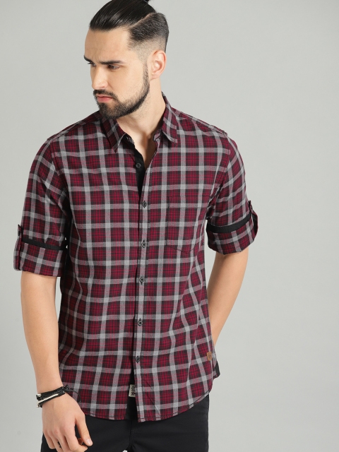 

Roadster Men Red & Grey Checked Casual Shirt