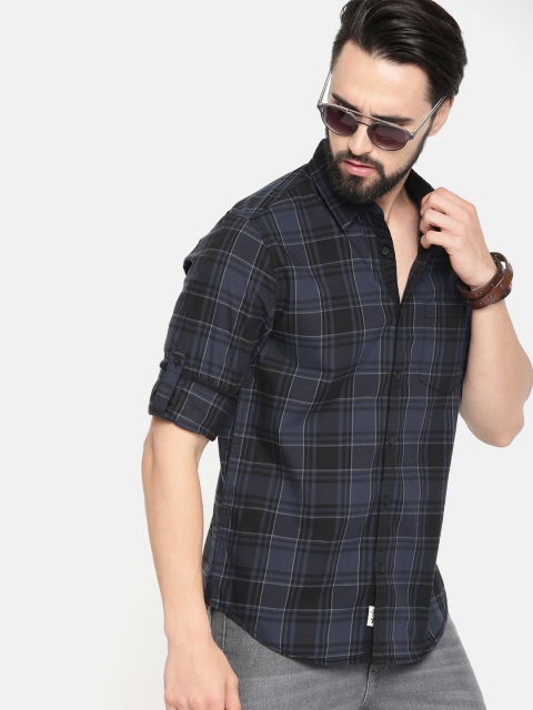 

Roadster Men Blue & Black Checked Casual Shirt