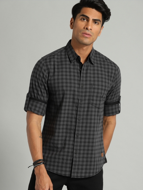 

Roadster Men Black & Charcoal Grey Regular Fit Checked Casual Shirt