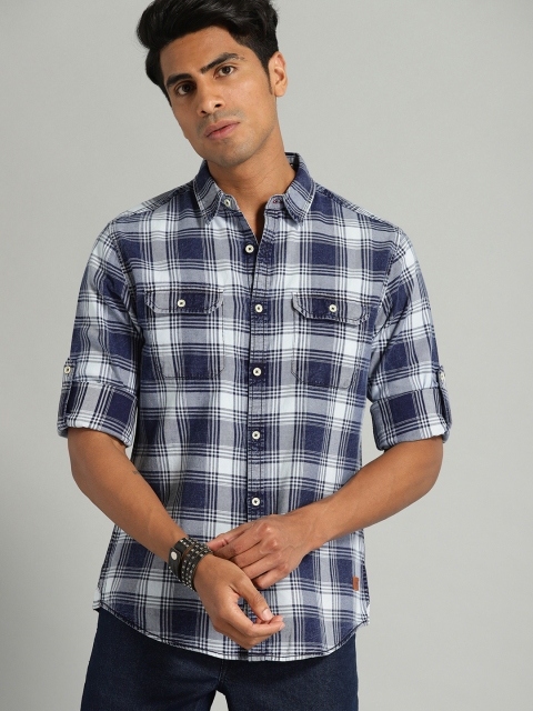 

Roadster Men Navy Blue & White Regular Fit Checked Casual Shirt