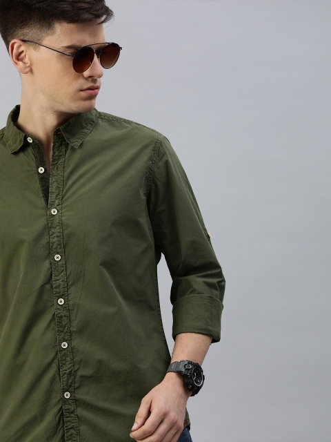 

The Roadster Lifestyle Co Men Olive Green Regular Fit Solid Casual Shirt