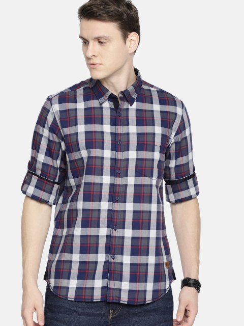 

Roadster Men Navy Blue & White Regular Fit Checked Casual Shirt