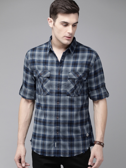 

Roadster Men Navy Blue & Grey Regular Fit Checked Casual Shirt