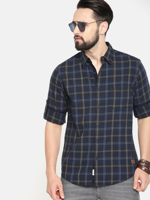 

Roadster Men Blue & Black Checked Casual Shirt