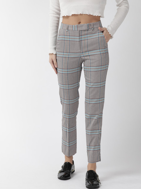 

Marks & Spencer Women Beige & Blue Regular Fit Cropped Checked Trousers