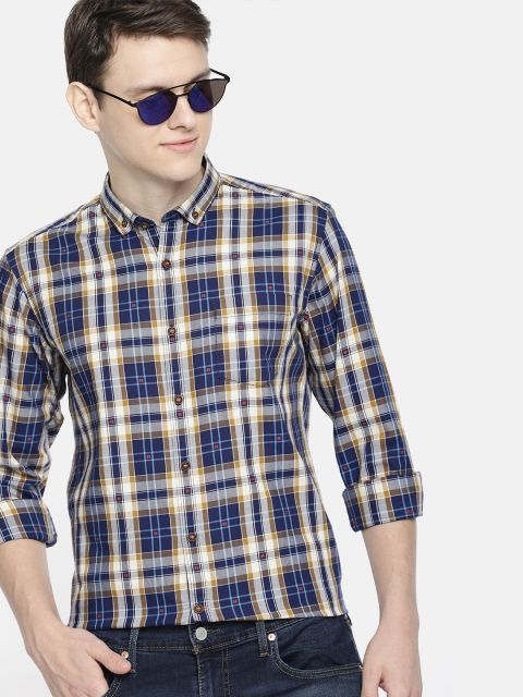 

Mast & Harbour Men Navy Blue & Cream-Coloured Regular Fit Checked Casual Shirt