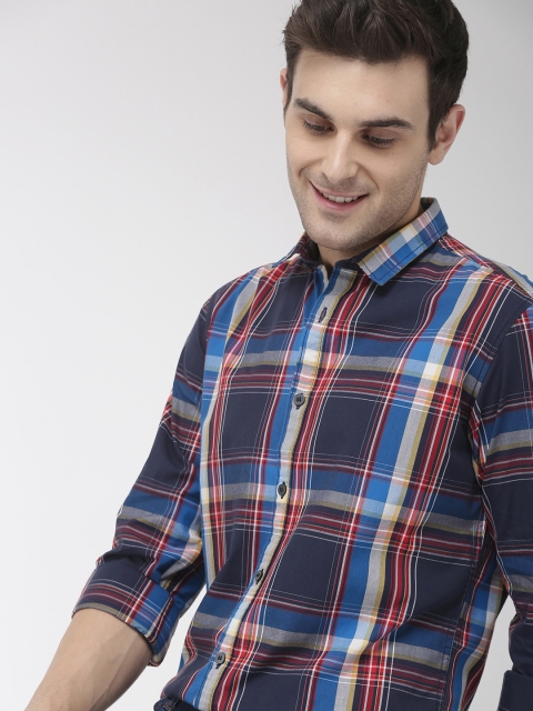 

Mast & Harbour Men Navy Blue & Red Regular Fit Checked Casual Shirt