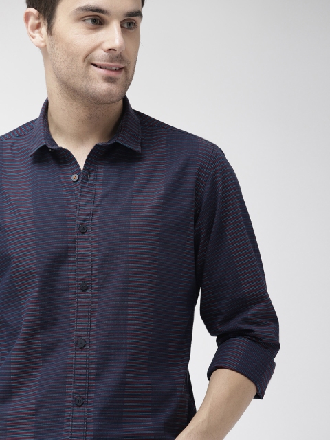 

Mast & Harbour Men Navy Blue & Red Striped Casual Shirt