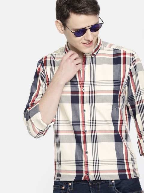 

Mast & Harbour Men Cream-Coloured & Navy Blue Regular Fit Checked Casual Shirt