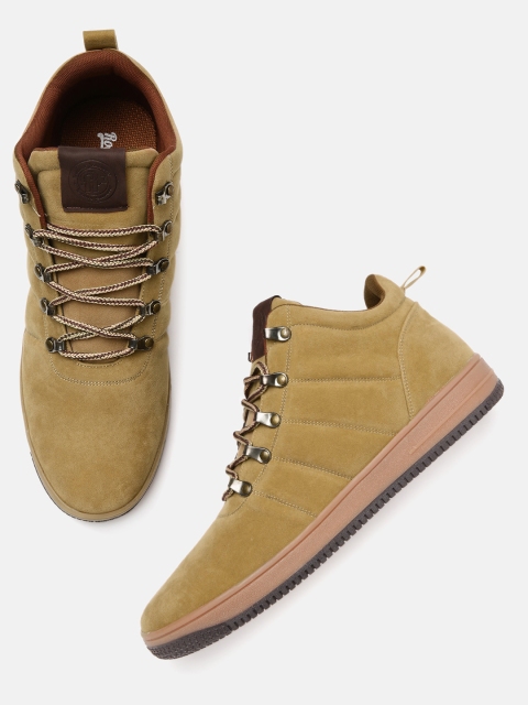 

Roadster Men Camel Brown Solid Sneakers