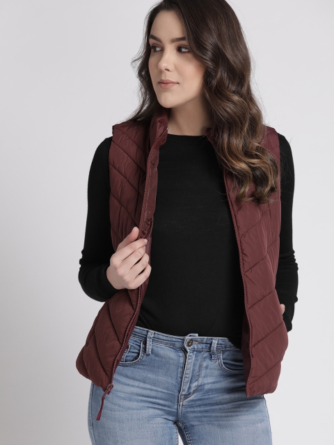 

GAP Women's ColdControl Lightweight Puffer Vest, Burgundy