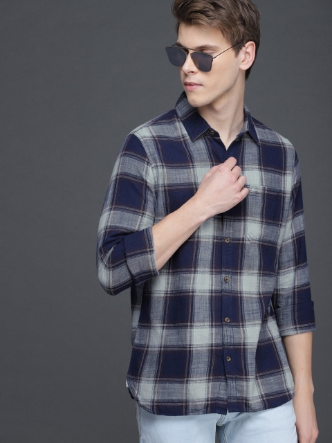 

WROGN Men Navy Blue & Brown Slim Fit Checked Casual Shirt