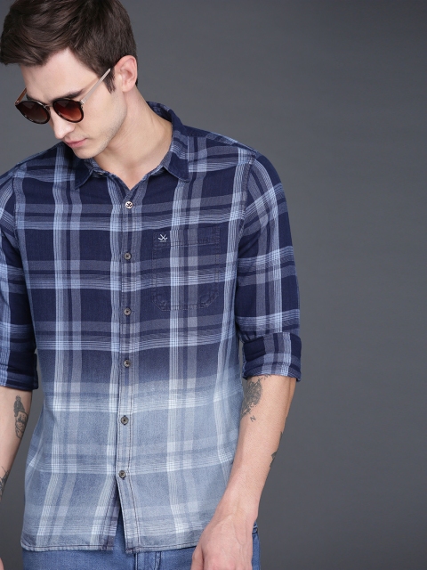 

WROGN Men Navy Blue & Off-White Slim Fit Checked Casual Shirt